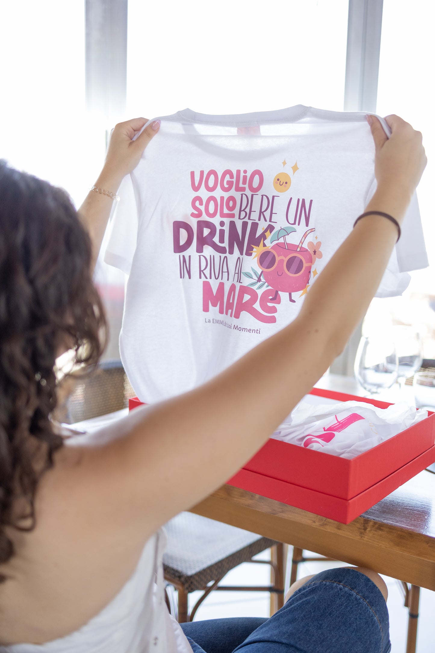 T-shirt “Voglio solo bere un drink in riva al mare”